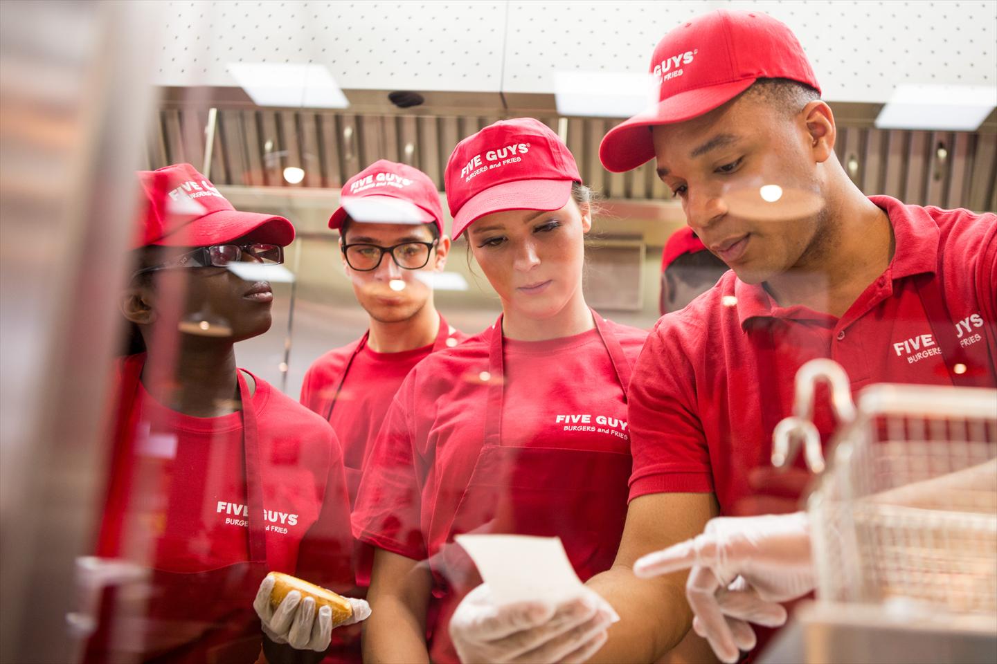 Five Guys : Intégrez une équipe qui met l'accent sur le service !